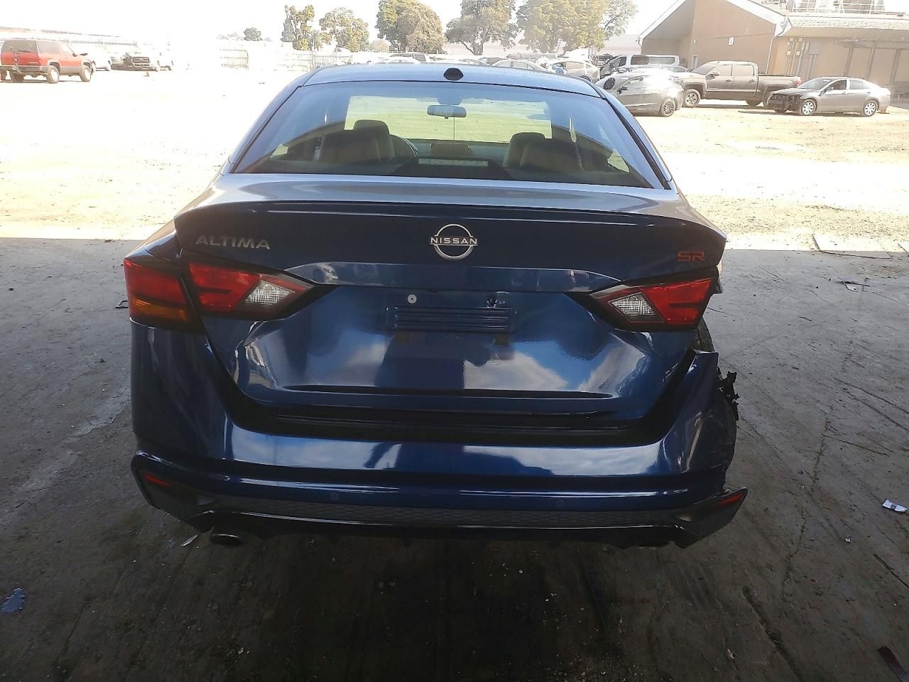 2023 Nissan Altima sr