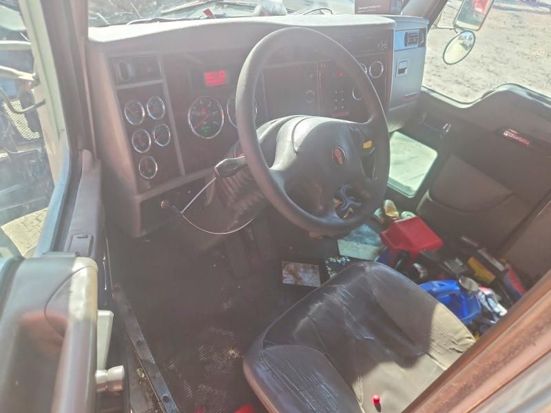 2015 Kenworth Construction T270