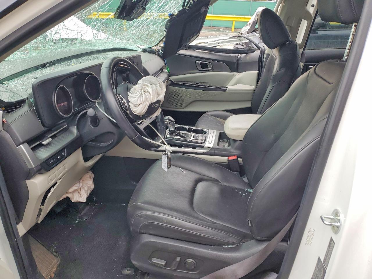 2022 KIA Carnival lx
