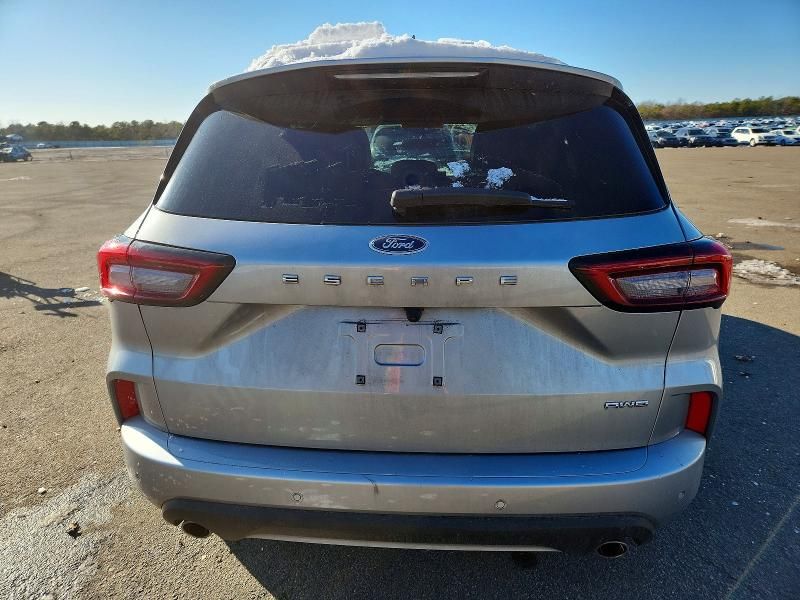 2024 Ford Escape st Line