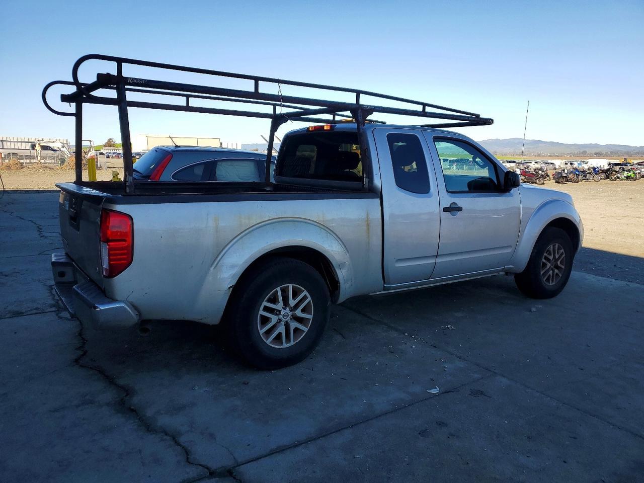 2016 Nissan Frontier SV