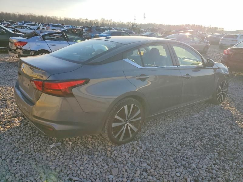2021 Nissan Altima sr