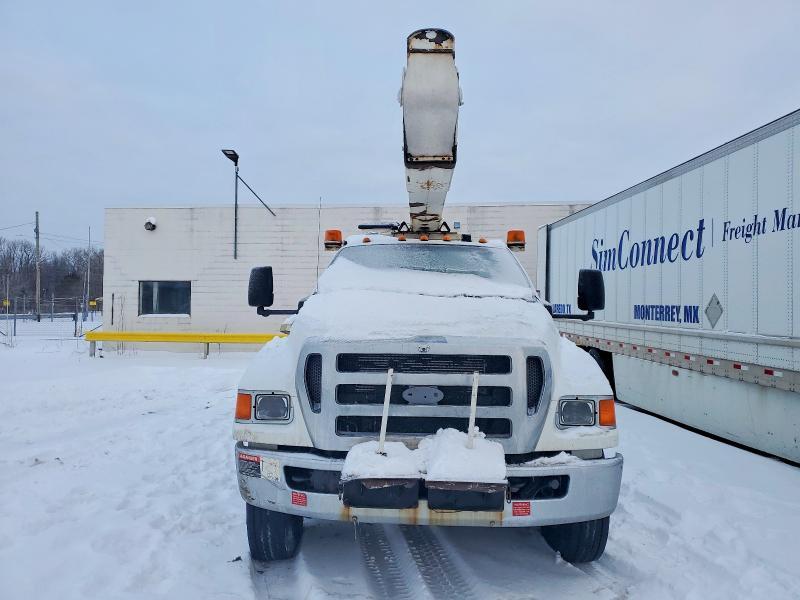 2011 Ford F750 Super Duty Bucket Truck