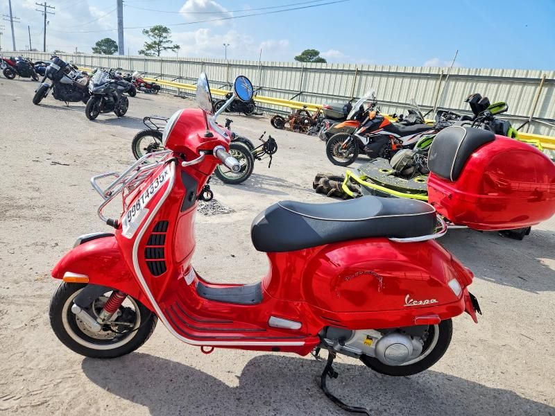 2013 Vespa GTS 300 Super