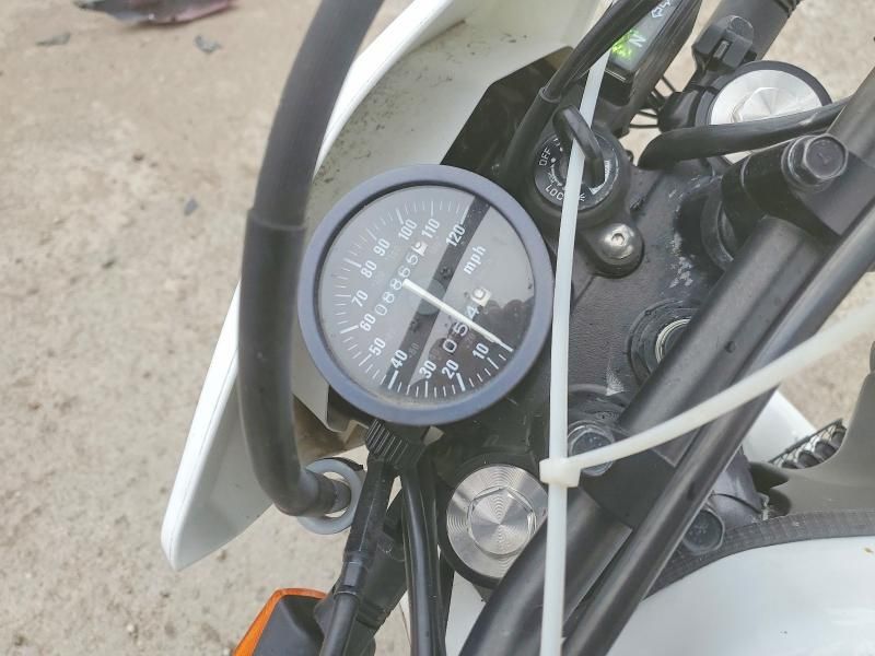 2023 Suzuki DR650 SE