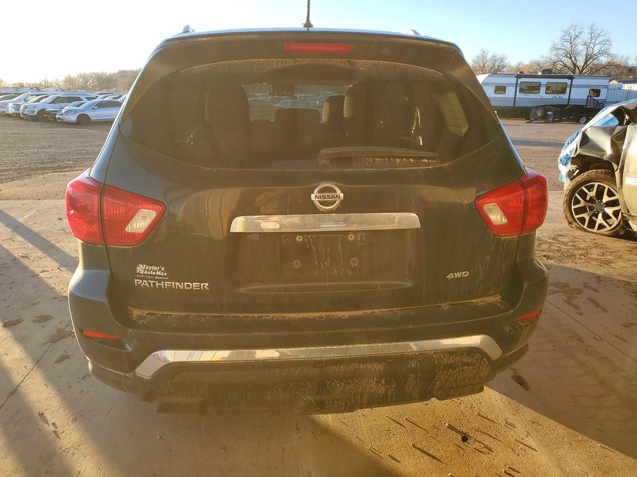 2018 Nissan Pathfinder s