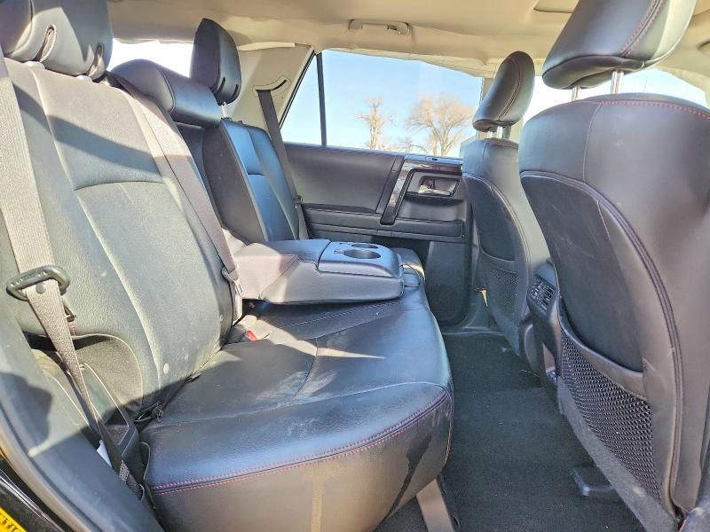 2023 Toyota 4runner se