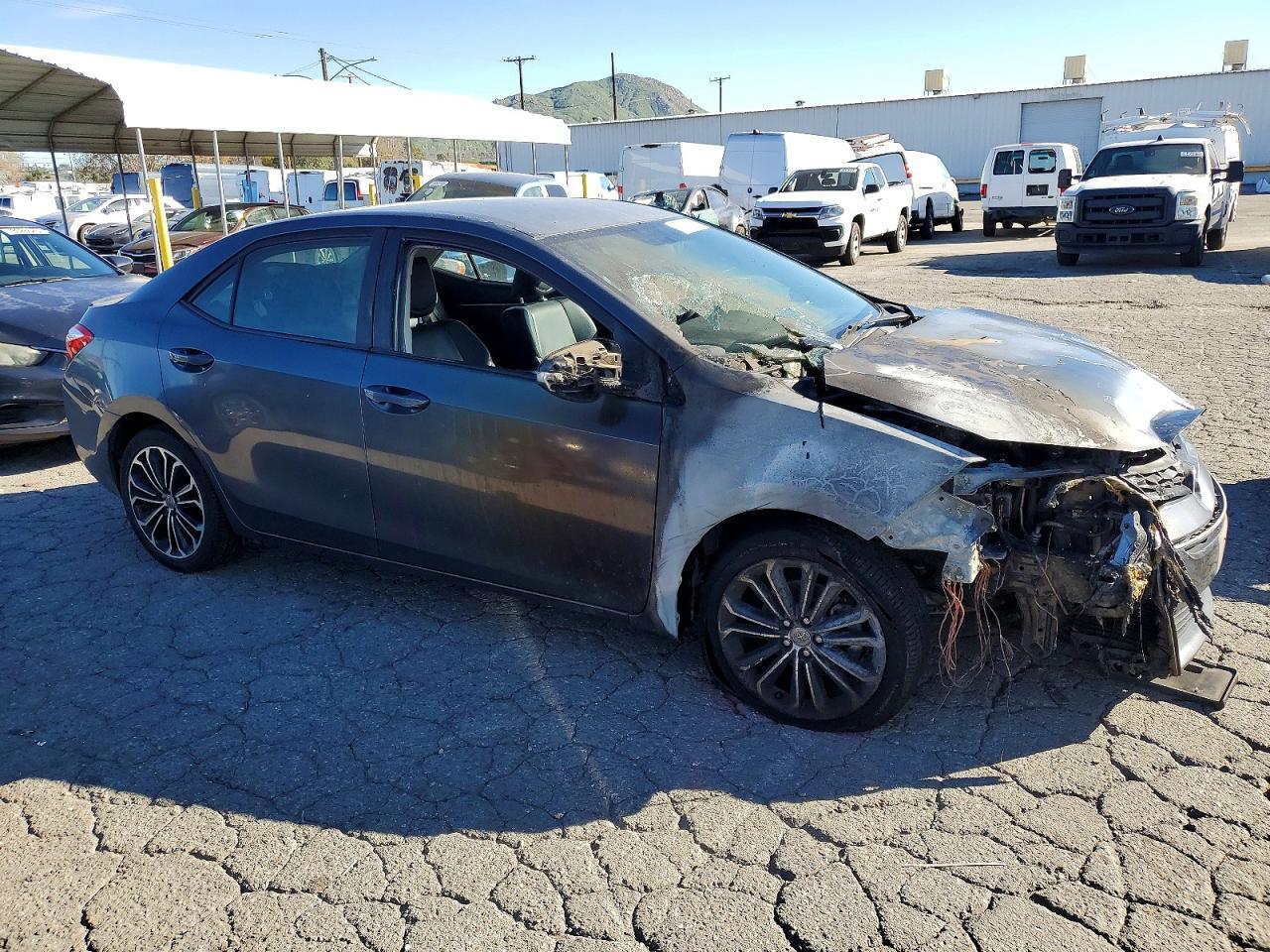 2015 Toyota Corolla l