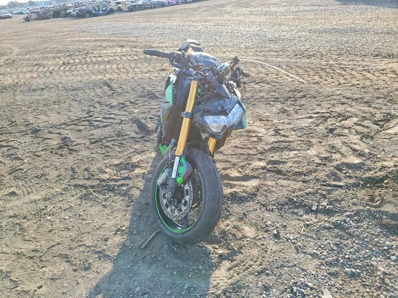 2024 Kawasaki ZR900 M