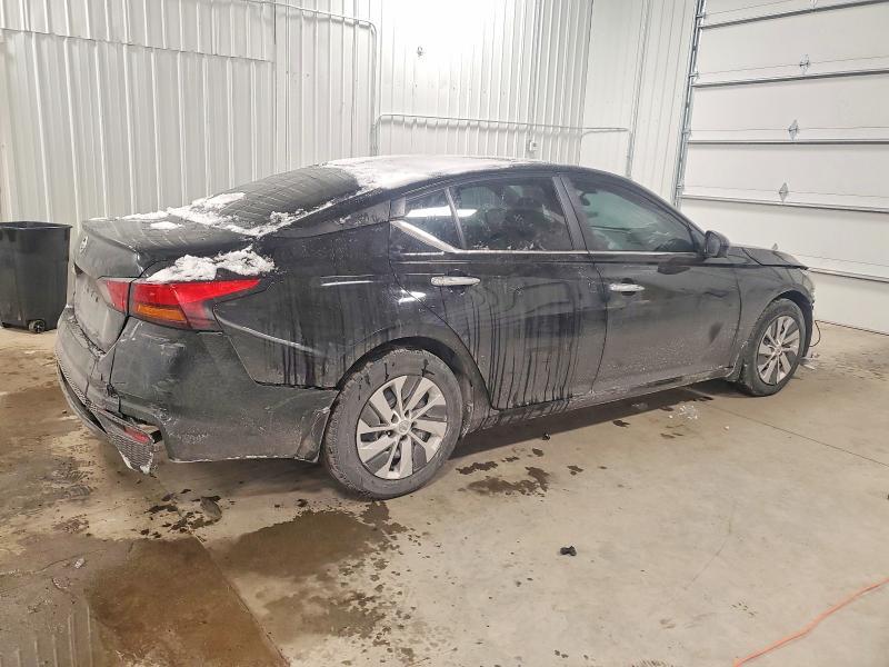 2021 Niss Altima