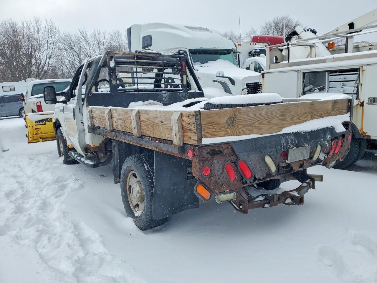 2006 Ford F350 Super Duty Flatbed Truck