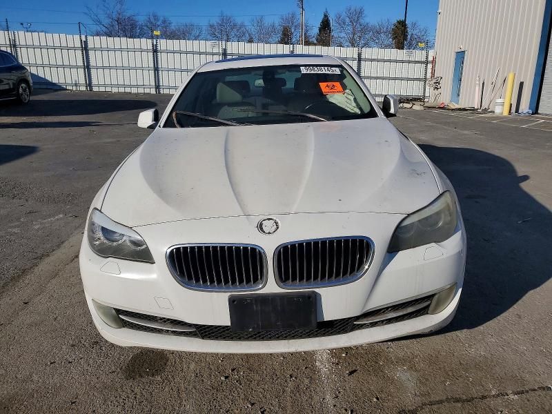 2011 BMW 528 i