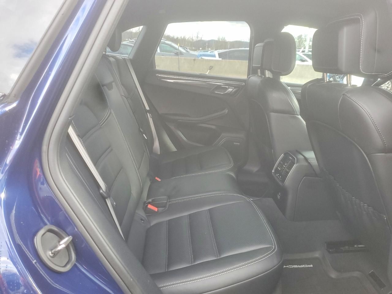 2025 Porsche Macan gts