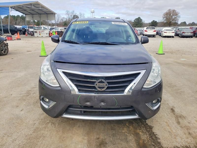2015 Nissan Versa s