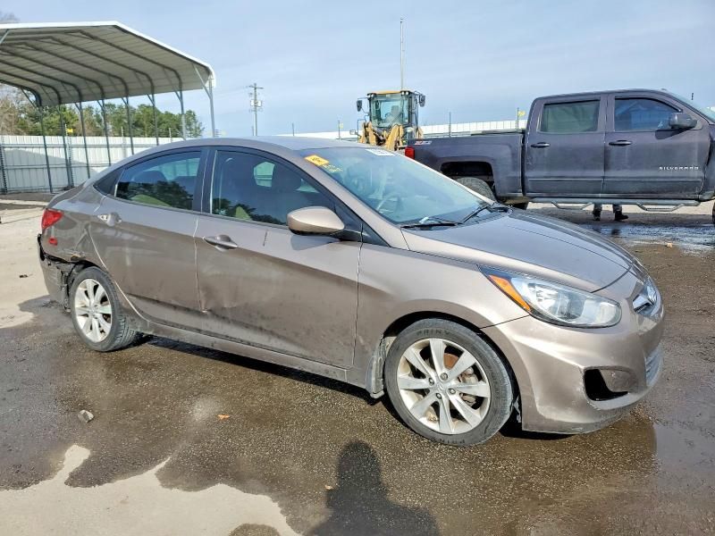 2013 Hyundai Accent gls