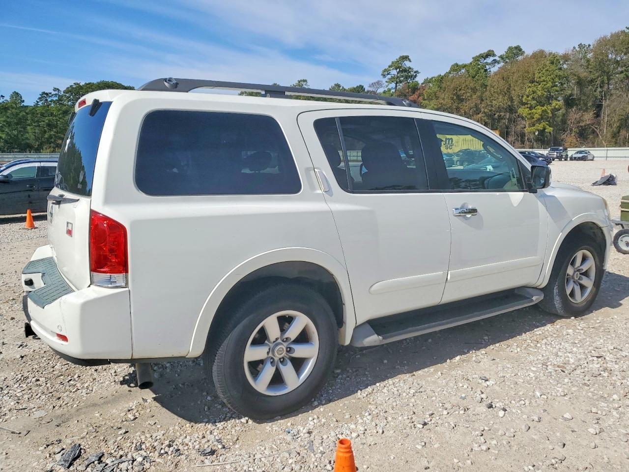2012 Nissan Armada sv