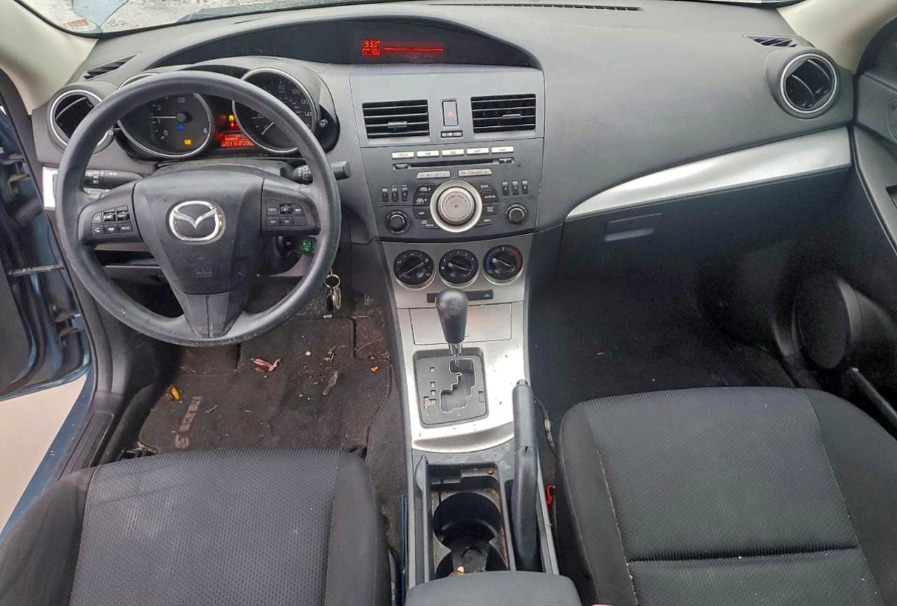 2011 Mazda 3 I