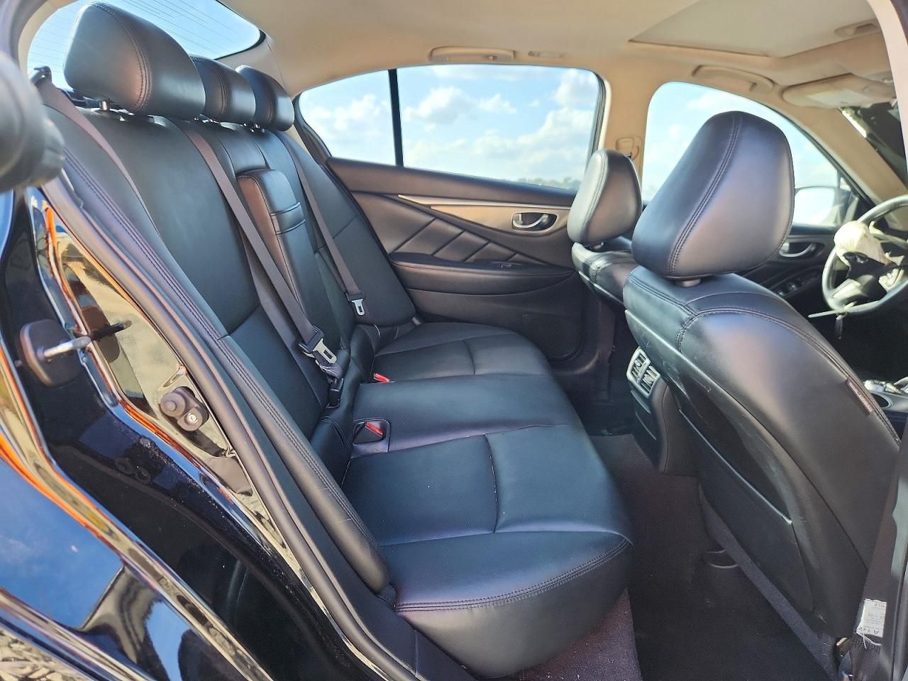 2017 Infiniti Q50 Premium