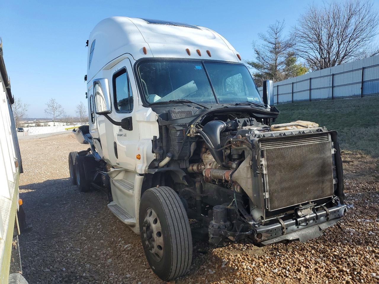 2017 Freightliner Cascadia 125 Semi Truck
