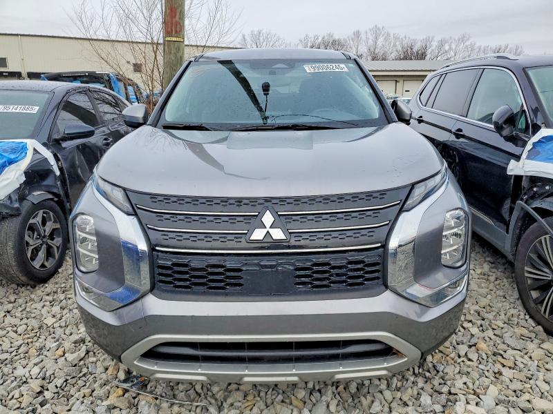 2023 Mitsubishi Outlander se