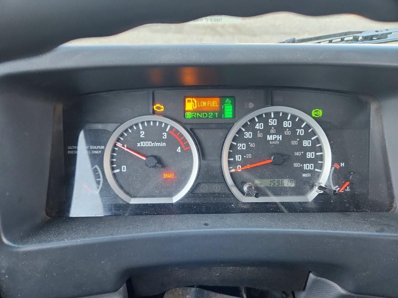 2017 Isuzu NRR Flatbed Truck