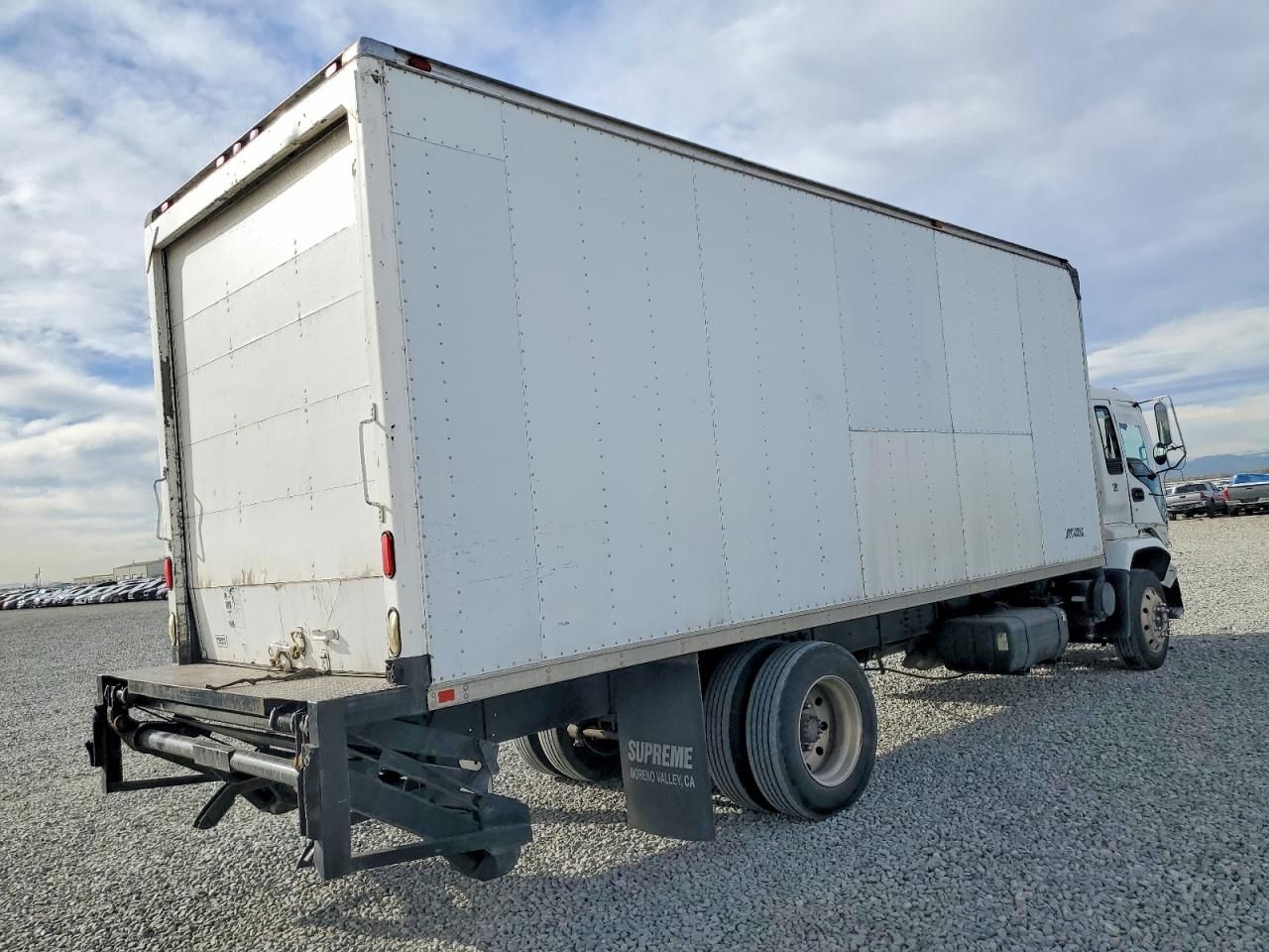 2005 Chevrolet T7500 BOX Truck
