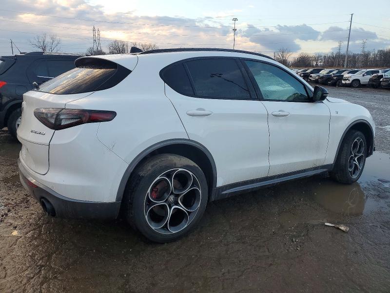 2024 Alfa Romeo Stelvio ti