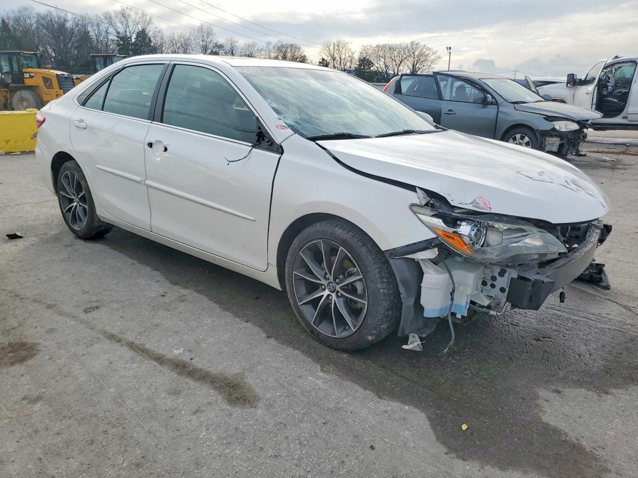 2016 Toyota Camry le