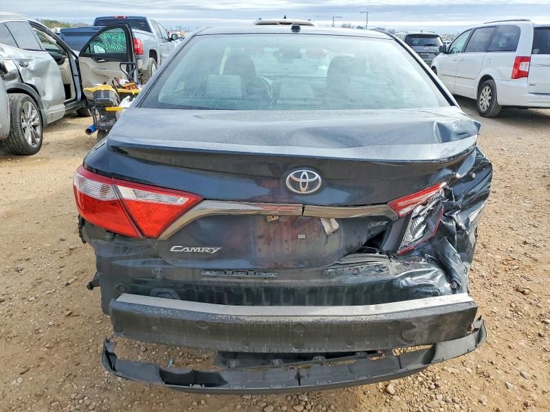 2016 Toyota Camry le