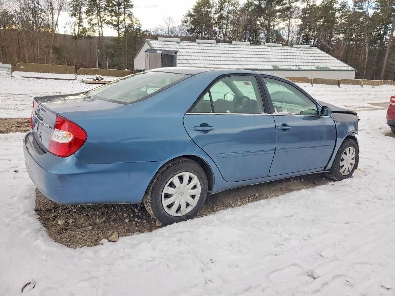 2004 Toyota Camry le