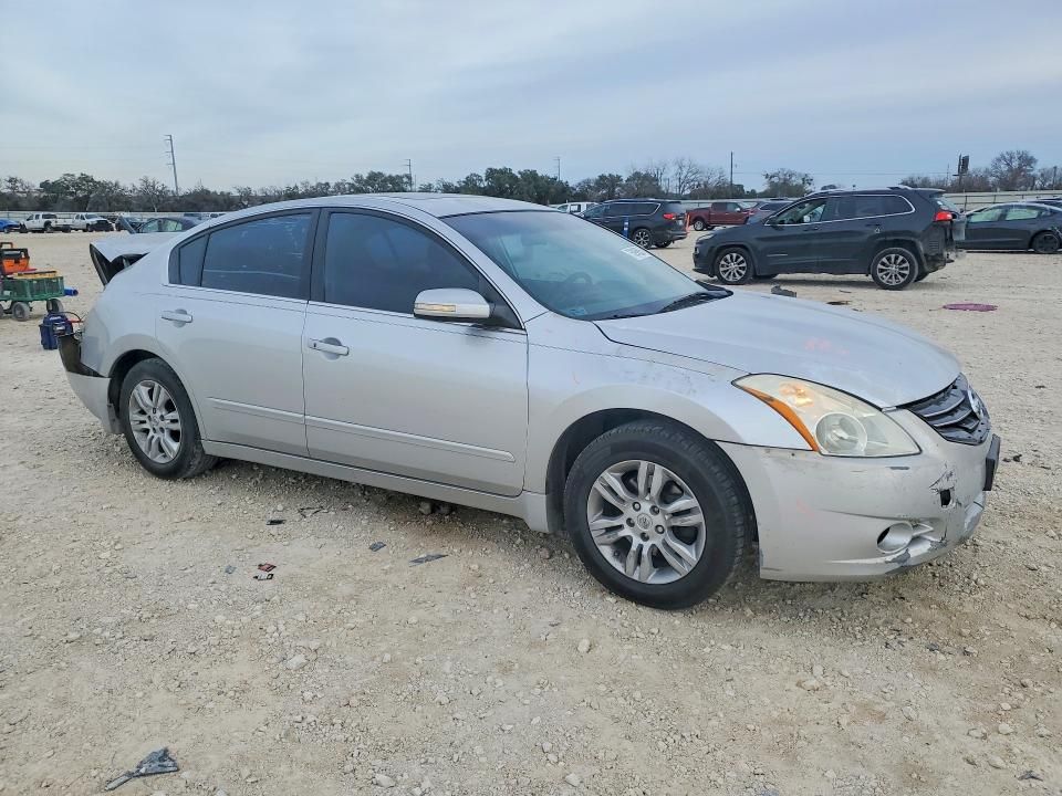 2011 Nissan Altima Base
