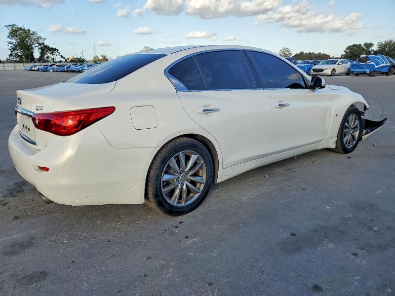 2015 Infiniti Q50 Base