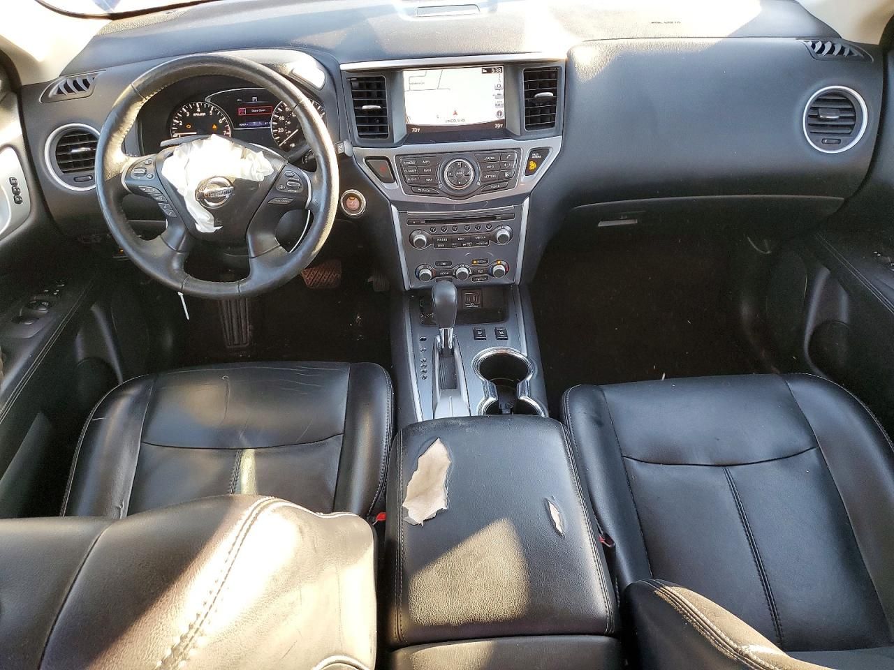 2020 Nissan Pathfinder sl