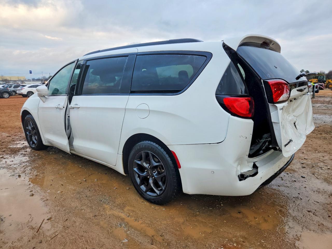 2019 Chrysler Pacifica Touring l