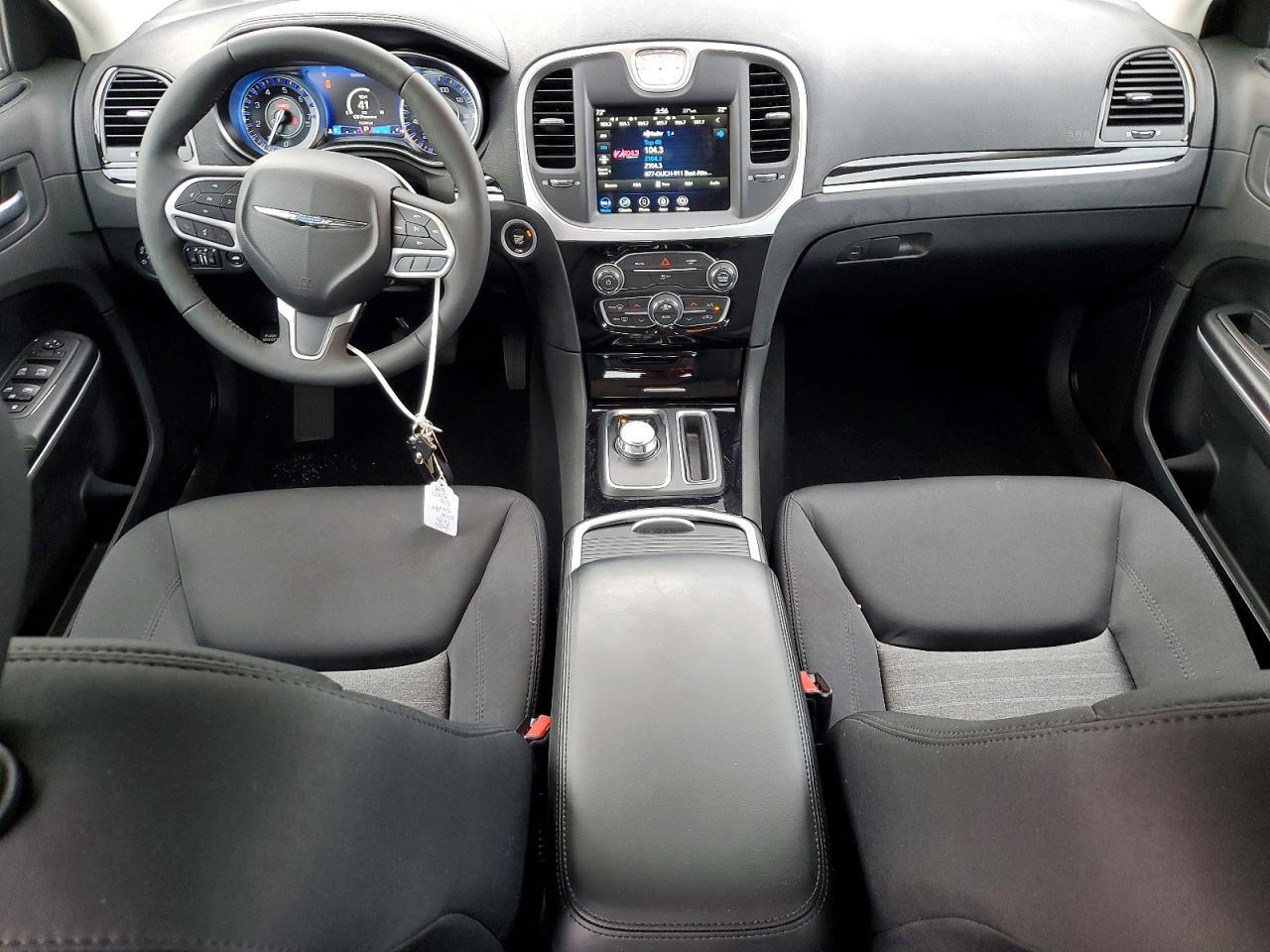 2023 Chrysler 300 Touring