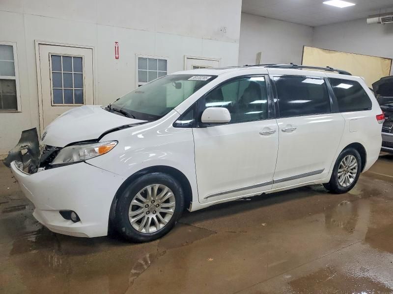 2011 Toyota Sienna xle