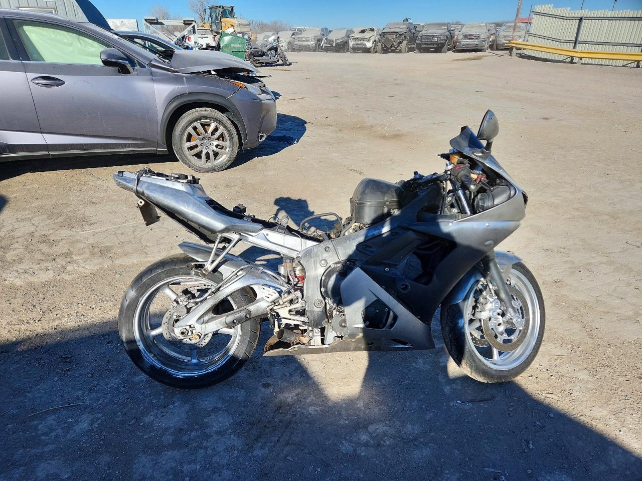 2003 Yamaha YZFR6 L