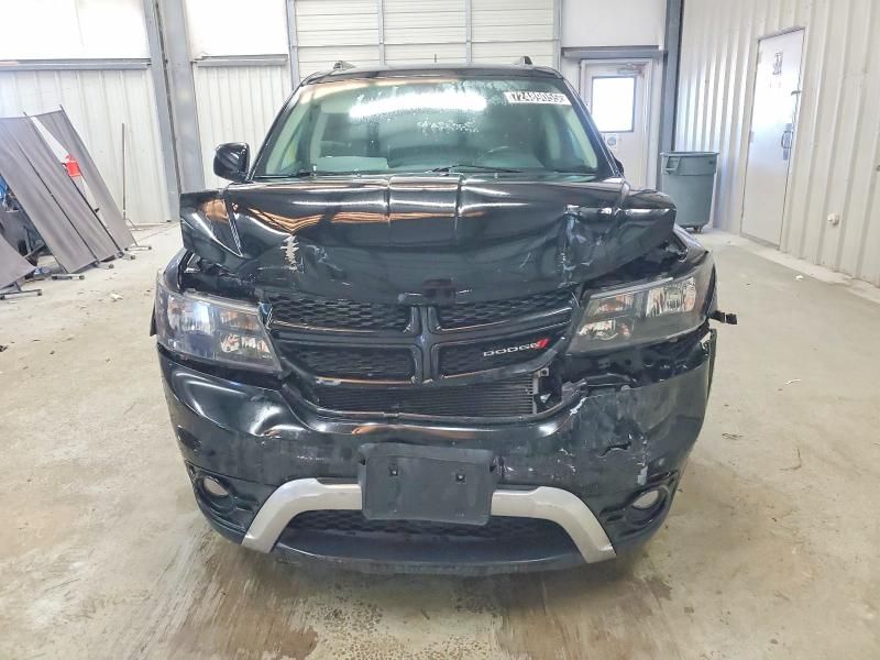 2020 Dodge Journey Crossroad