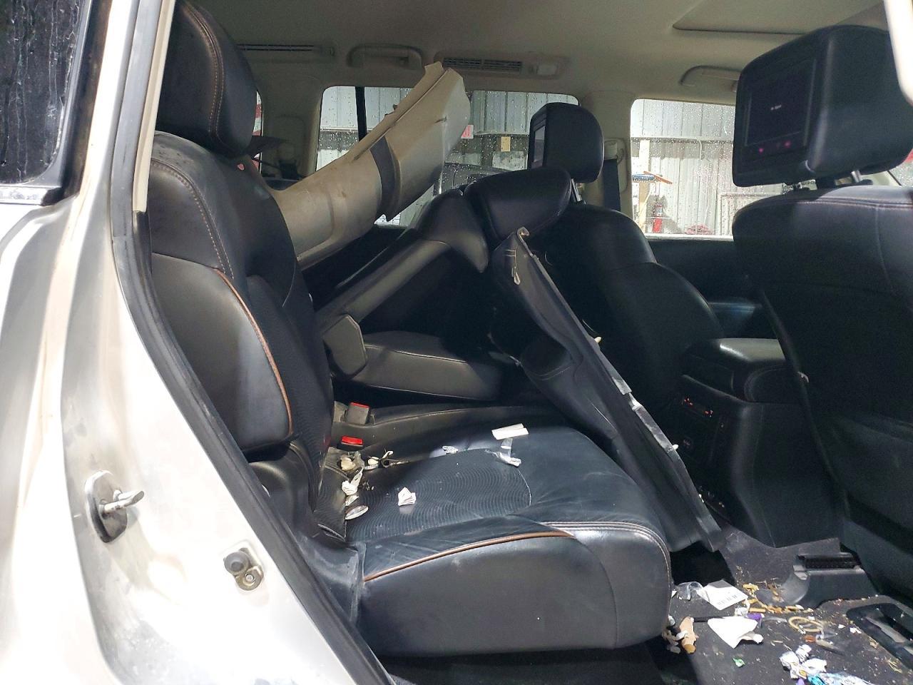2017 Nissan Armada sv