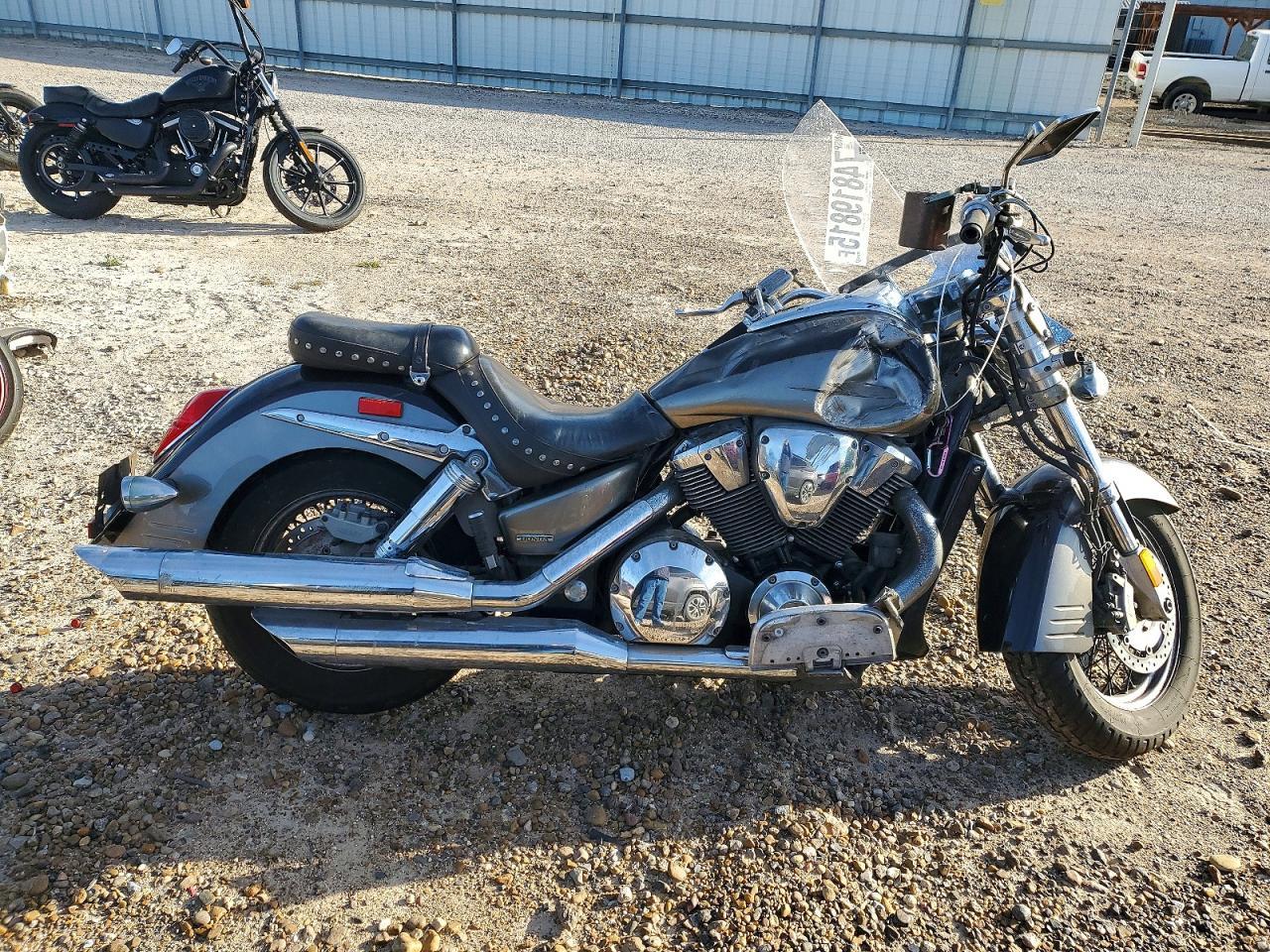 2004 Honda VTX1800 S2