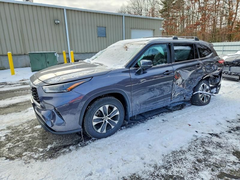 2023 Toyota Highlander l