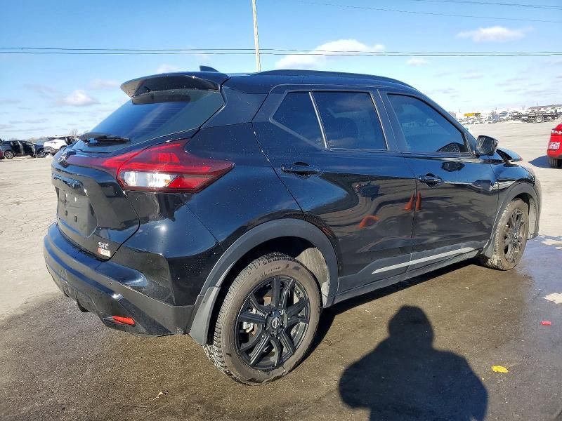 2024 Nissan Kicks sr
