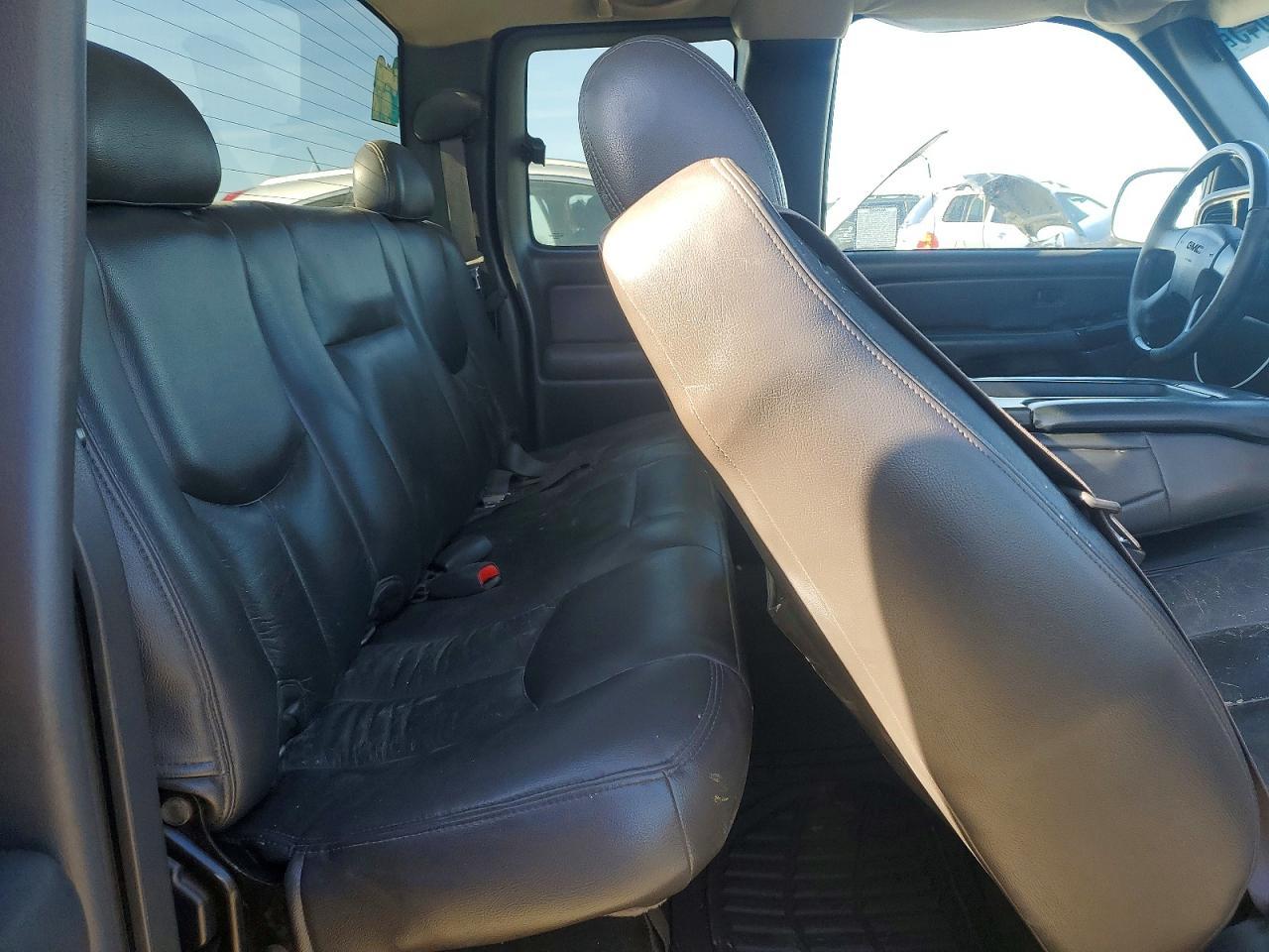 2005 GMC New Sierra C1500