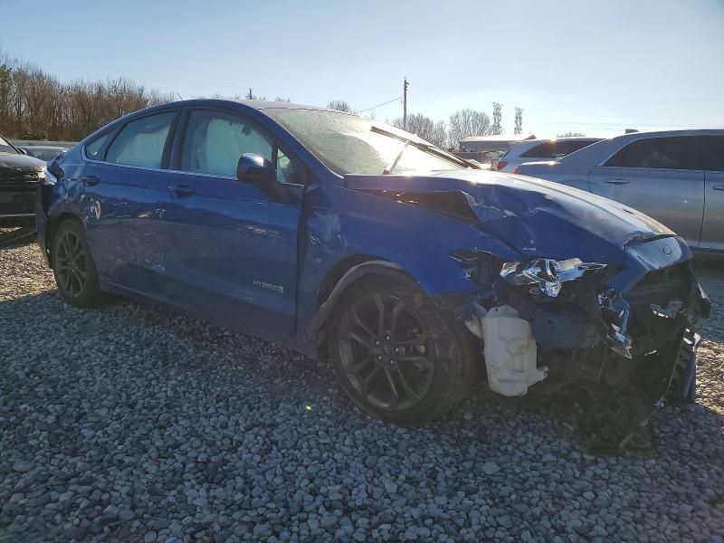 2018 Ford Fusion se Hybrid