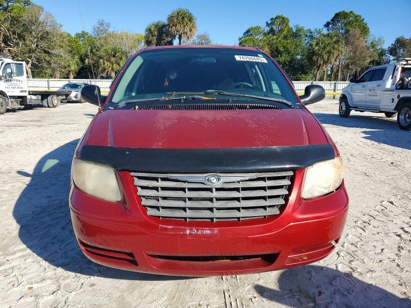2005 Chrysler Town & Country