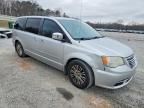 2012 Chrysler Town & Country Touring l