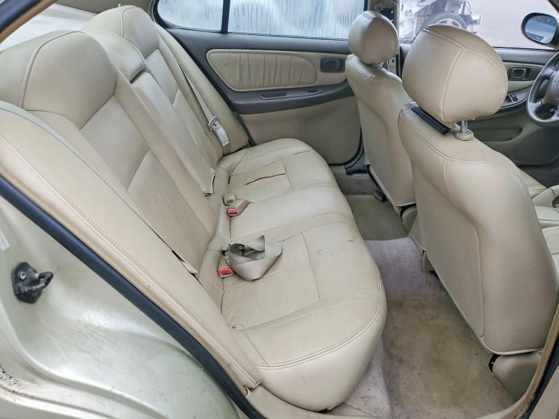 1999 Nissan Altima xe