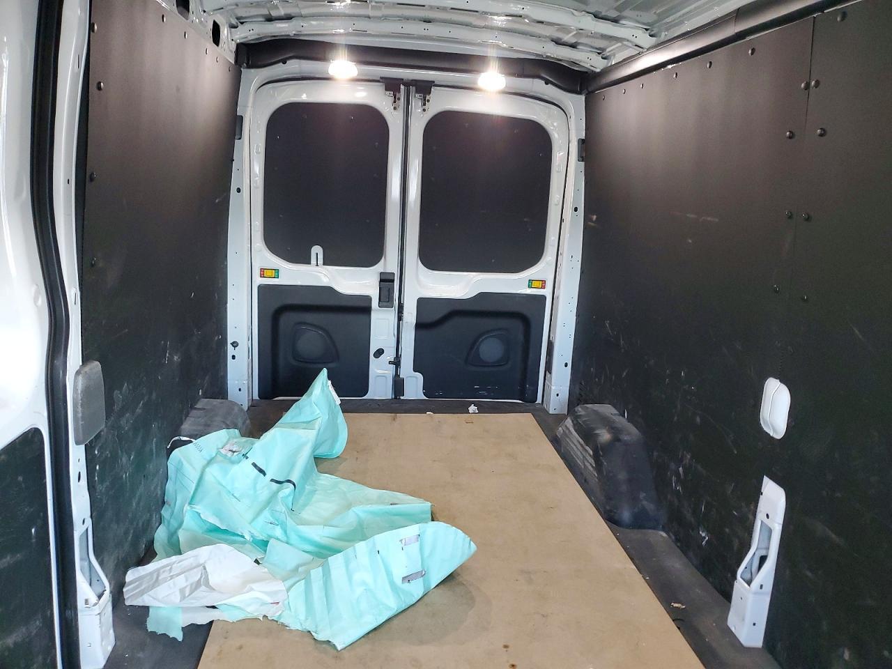 2024 Ford Transit Cargo van t