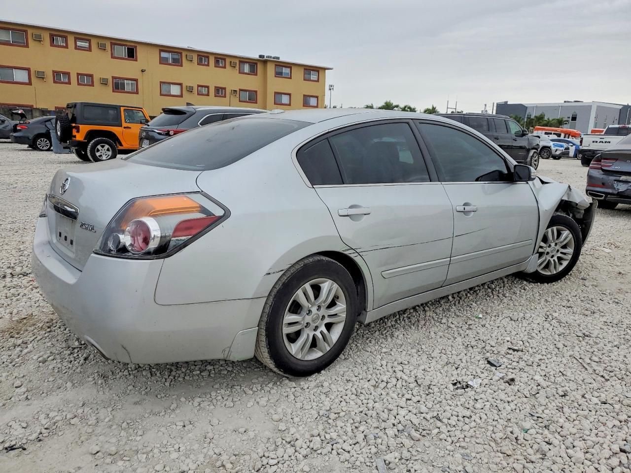 2011 Nissan Altima Base