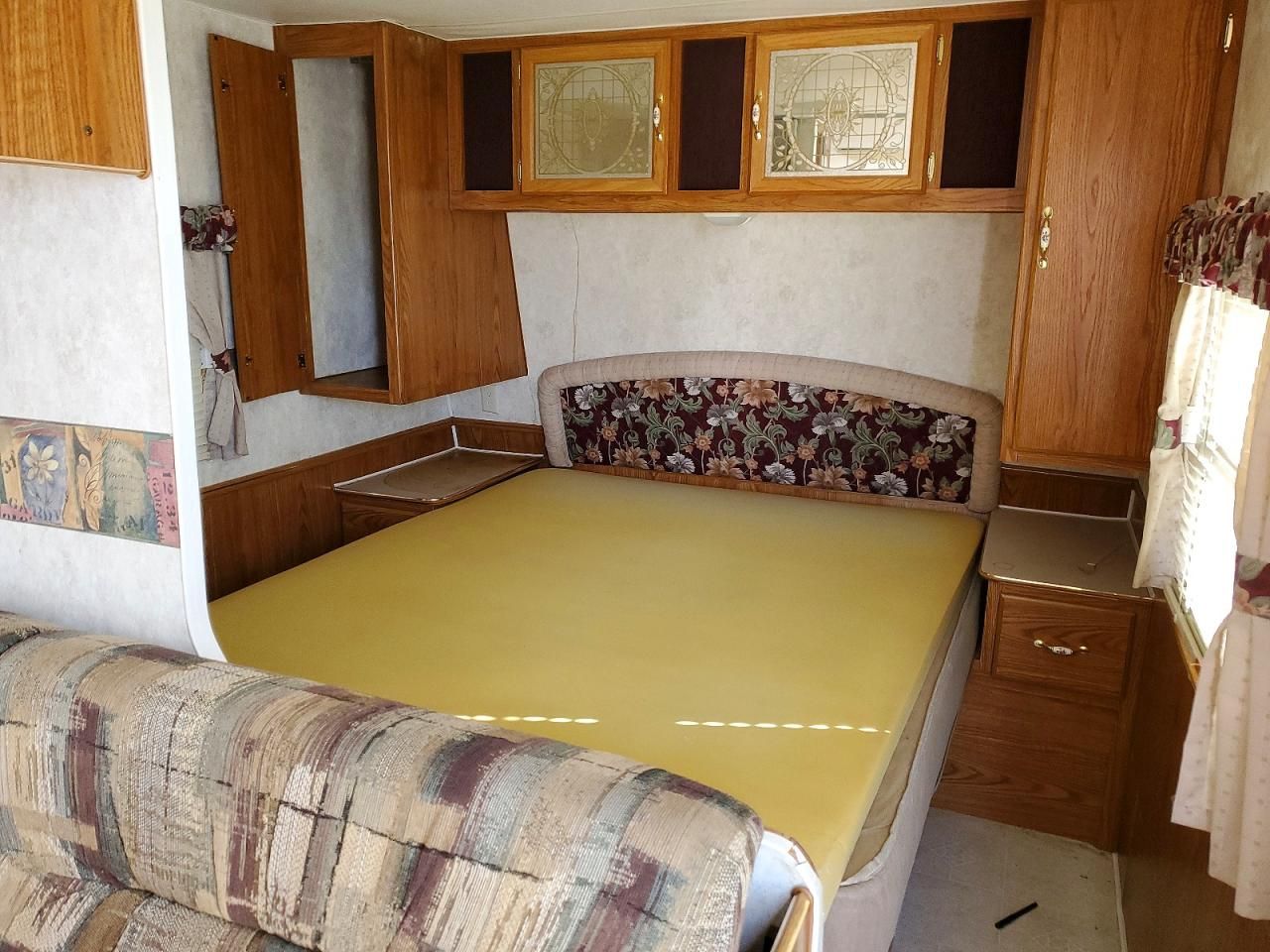 2001 Fleetwood Trailer